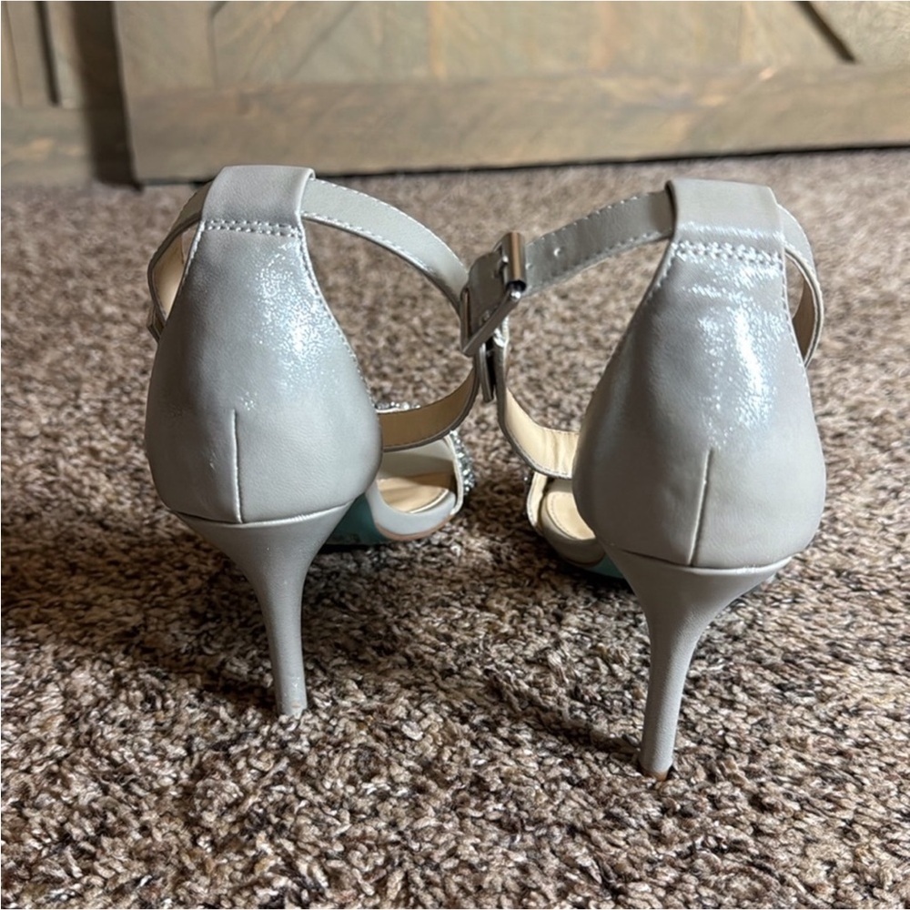 Blue by Betsey Johnson Gina Silver rhinestone Embellished Heels Size 11 - Picture 7 of 14